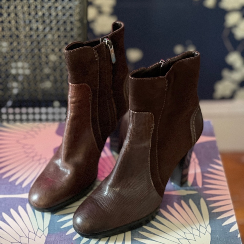 Luxury Designer Tod’s brown Platform Ankle Boots In Chocolate Suede & Leather